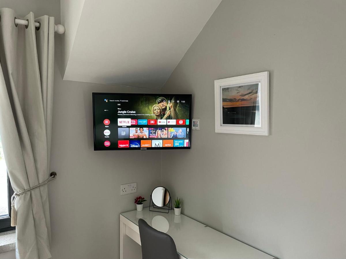 The Ce Hideout Apartment Тралий Екстериор снимка