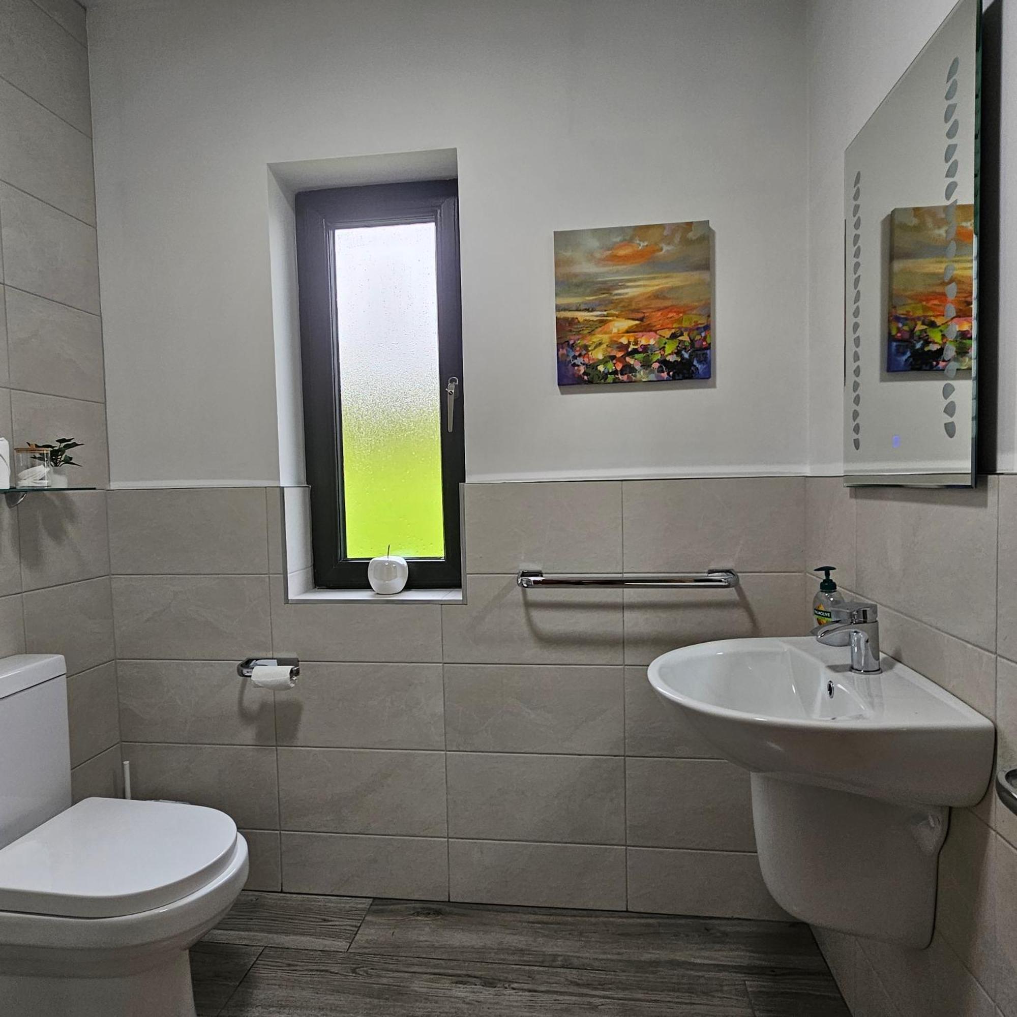 The Ce Hideout Apartment Тралий Екстериор снимка